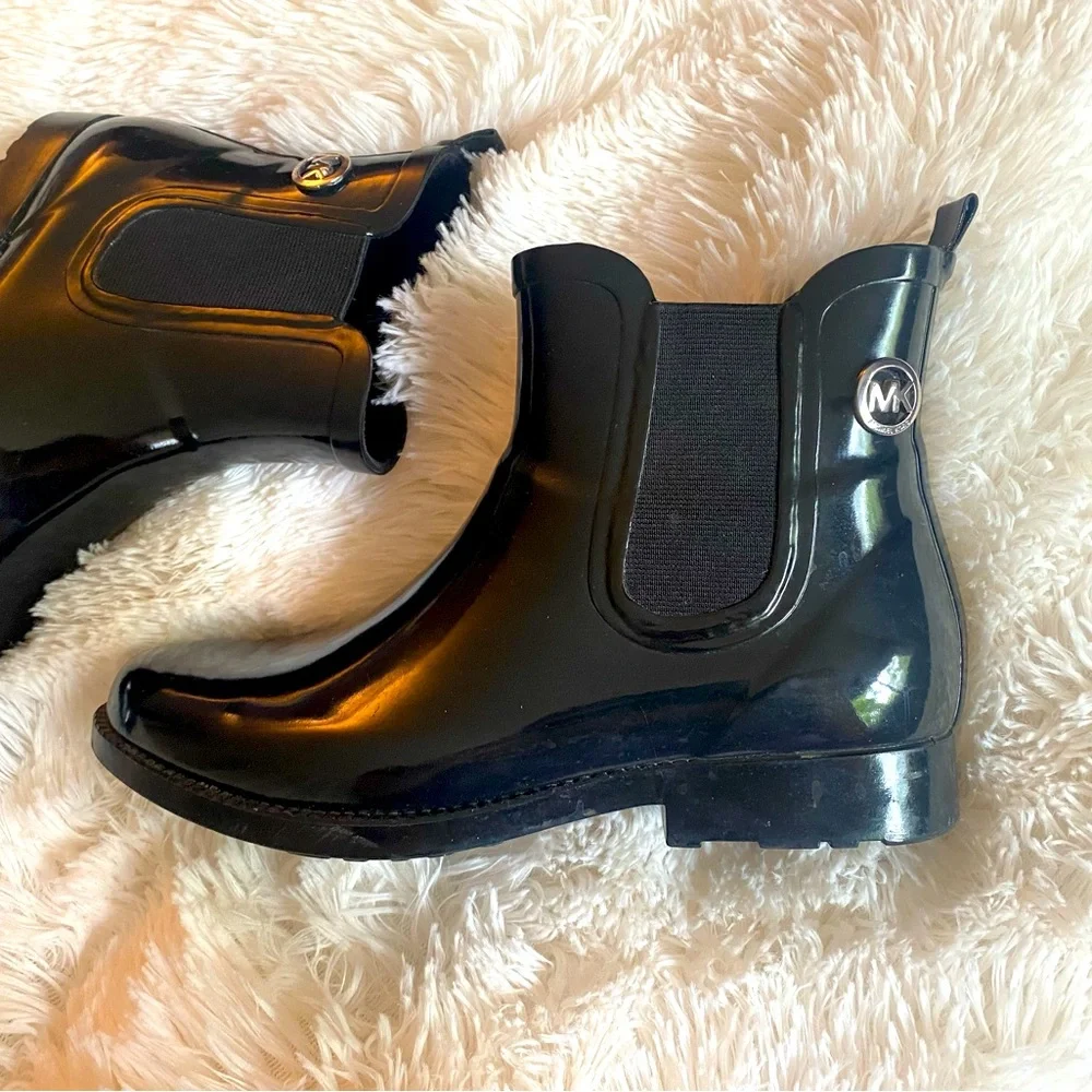Michael Kors Black Ankle Rain Boot Size 7 - Picture 1 of 9